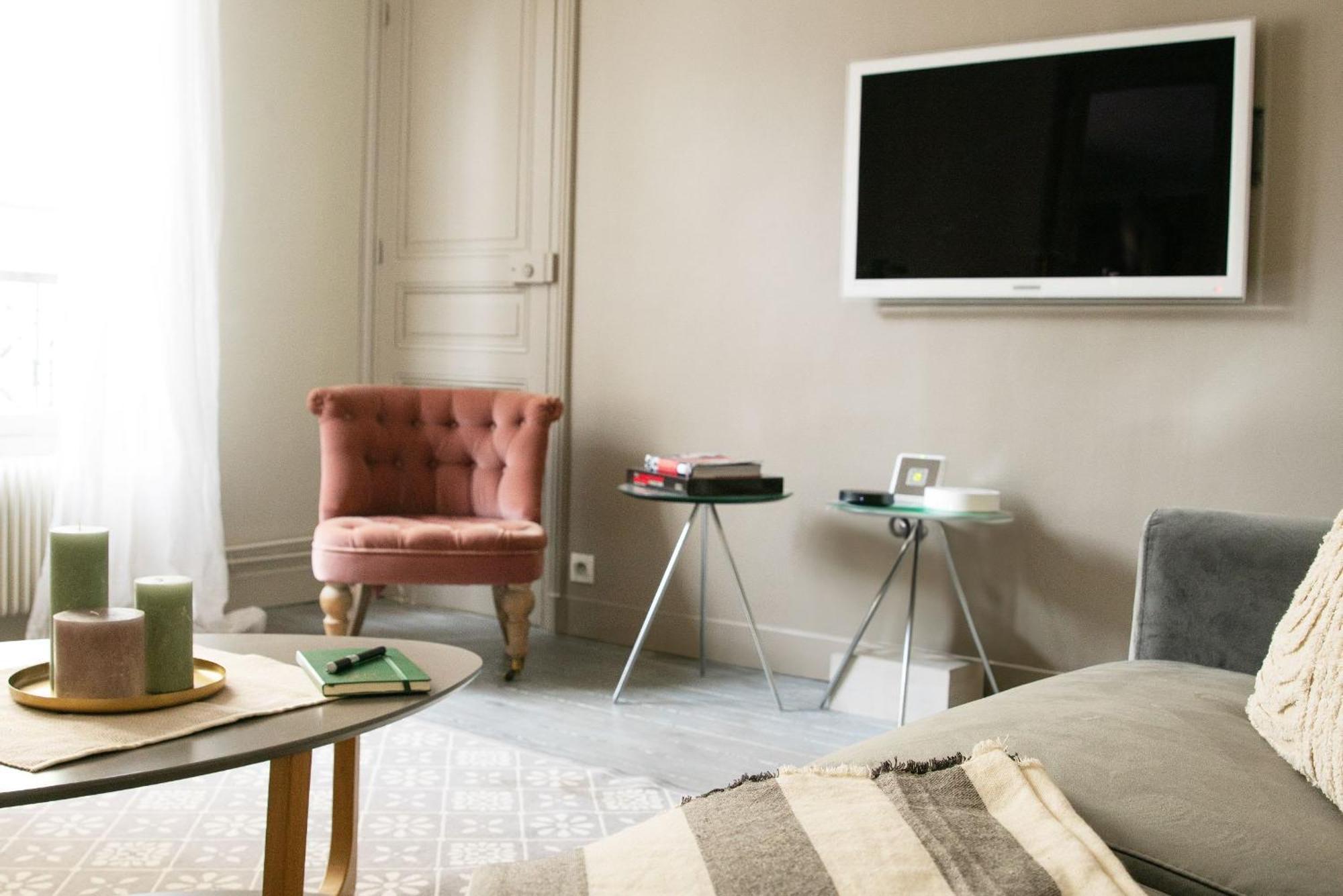 Charming 1br By The Eiffel Tower - Les Invalides Parijs